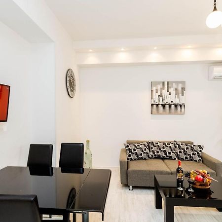 Lovely 2 Bedroom Flat Tbilisi Exterior foto