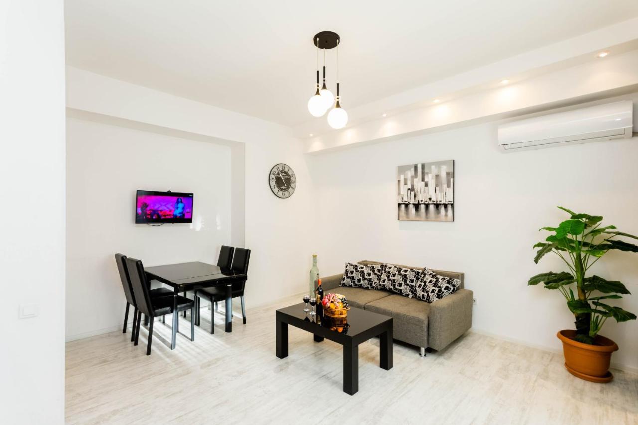 Lovely 2 Bedroom Flat Tbilisi Exterior foto