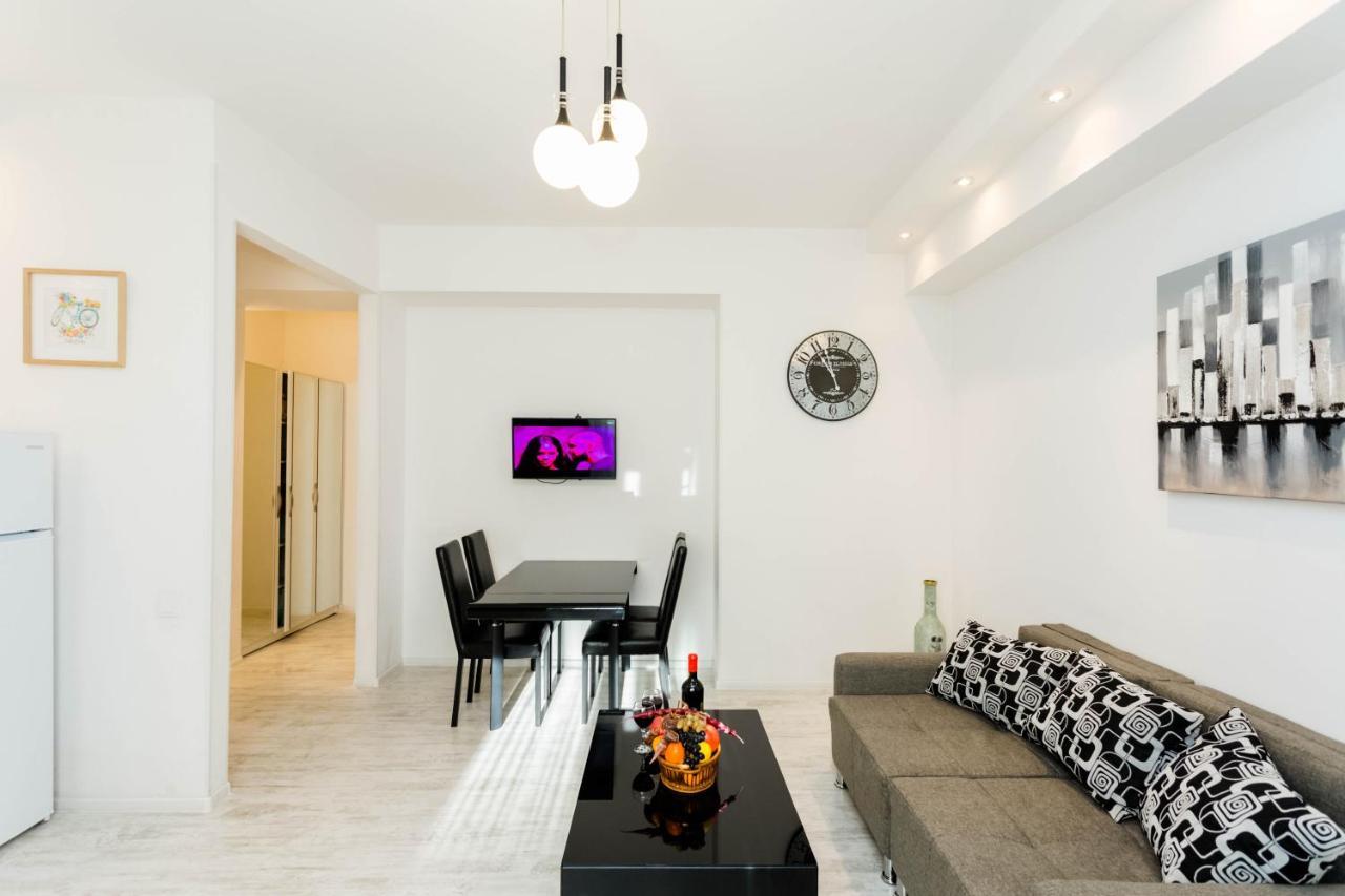 Lovely 2 Bedroom Flat Tbilisi Exterior foto